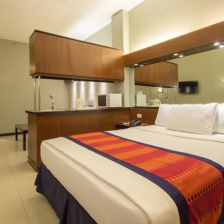 Microtel By Wyndham Eagle Ridge General Trias  Екстериор снимка