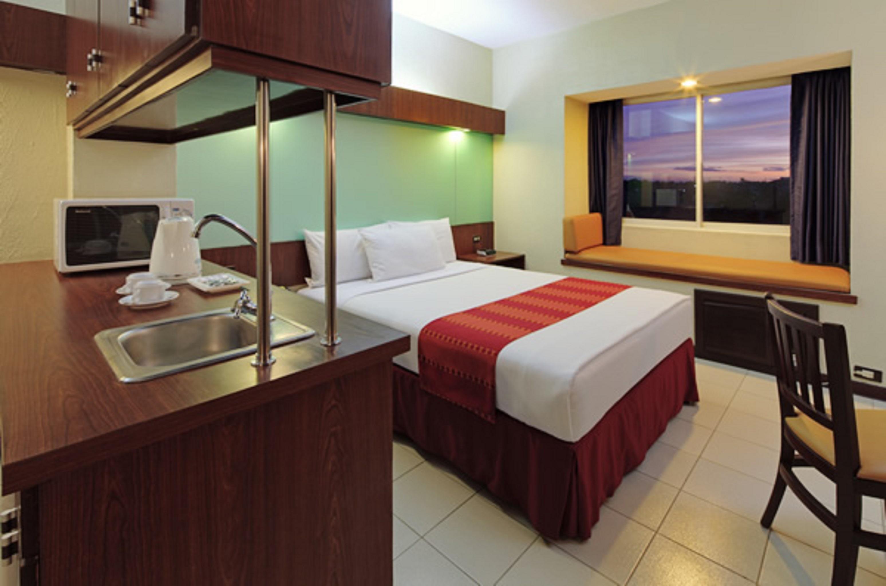 Microtel By Wyndham Eagle Ridge General Trias  Екстериор снимка