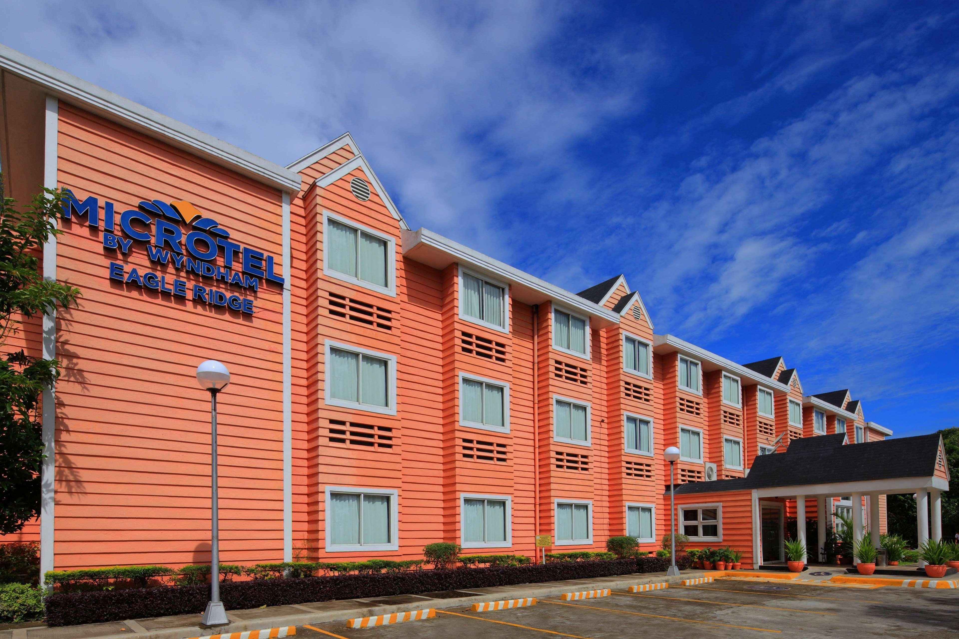 Microtel By Wyndham Eagle Ridge General Trias  Екстериор снимка