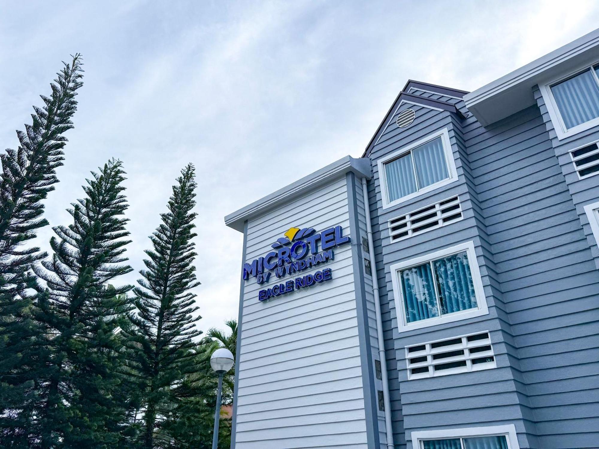 Microtel By Wyndham Eagle Ridge General Trias  Екстериор снимка