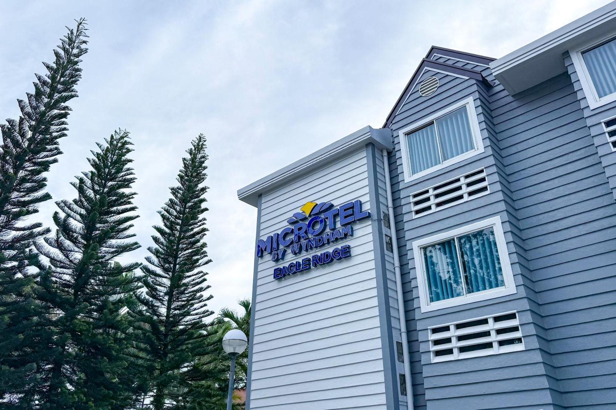 Microtel By Wyndham Eagle Ridge General Trias  Екстериор снимка