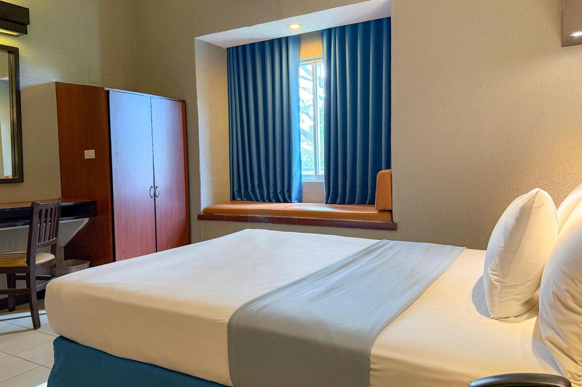 Microtel By Wyndham Eagle Ridge General Trias  Екстериор снимка