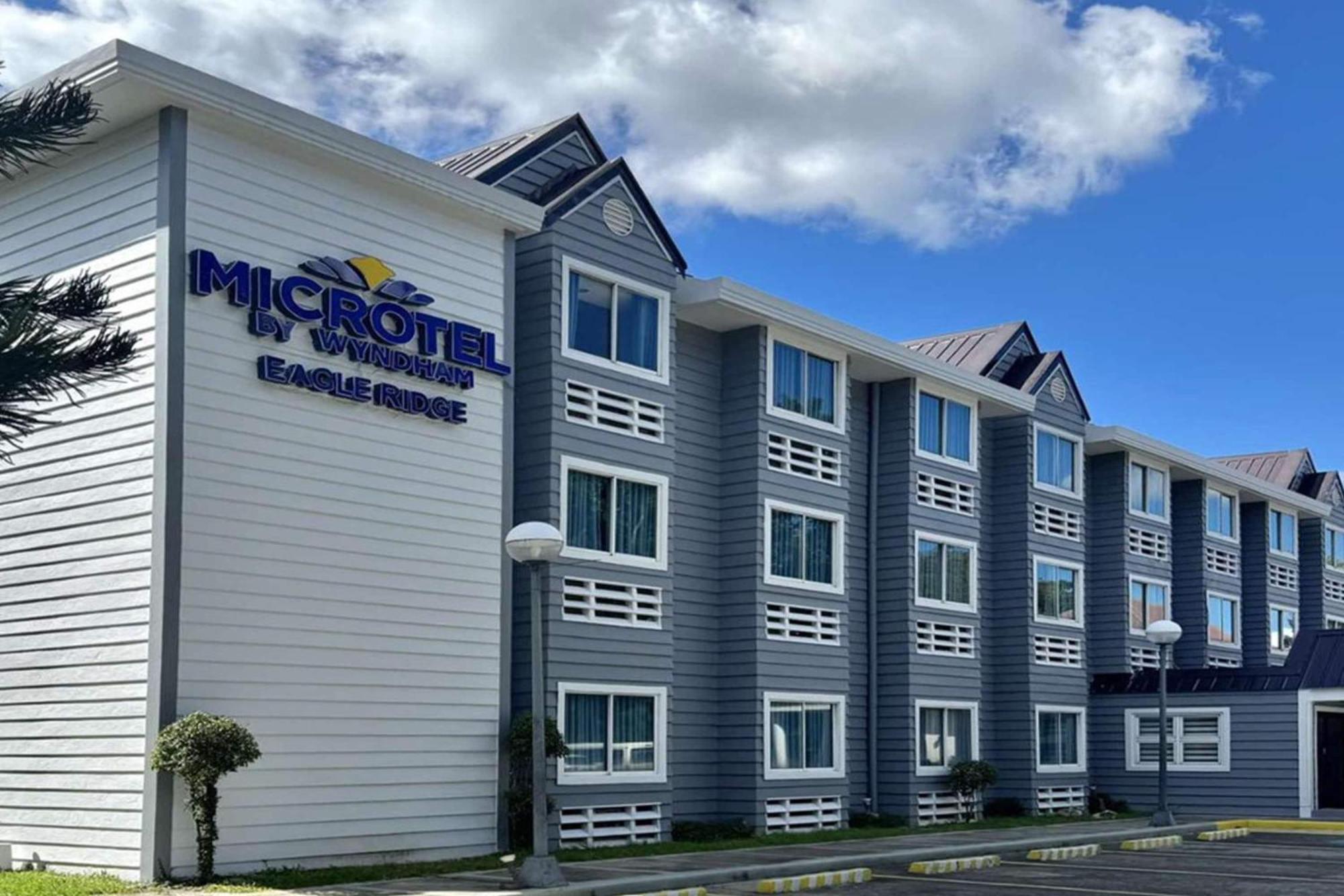 Microtel By Wyndham Eagle Ridge General Trias  Екстериор снимка