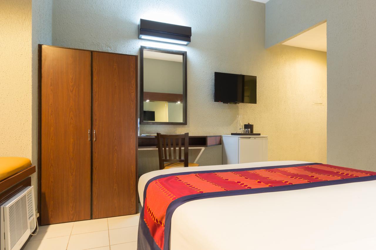 Microtel By Wyndham Eagle Ridge General Trias  Екстериор снимка