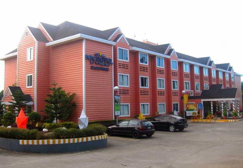 Microtel By Wyndham Eagle Ridge General Trias  Екстериор снимка
